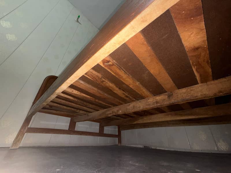 Used  double bed 2