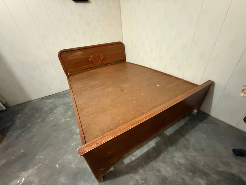 Used  double bed 6