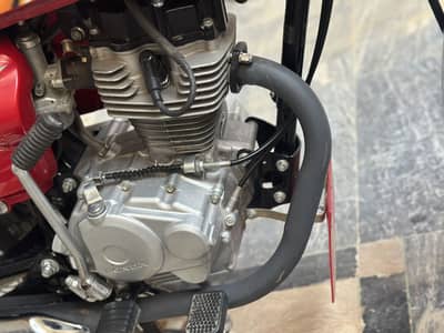 Honda 125cc red color
