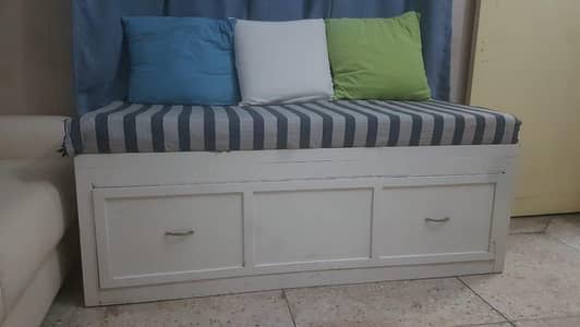 storage cum sitting bench