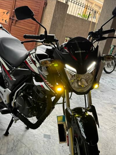 Honda CB 150F , 2025 , isb num, 2900km driven, PPF done like Brand new