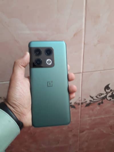 ONEPLUS 10 PRO 5G 12/256 GB IN MINT CONDITION 10/10