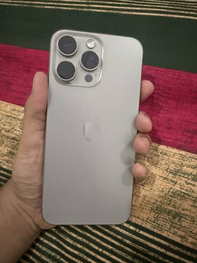 Iphone 15pro Max Factory Unlock 256GB (Natural Titanium)