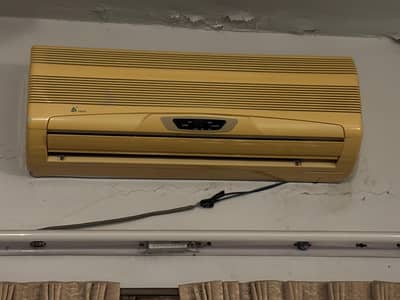 8/10 working condition split ac
