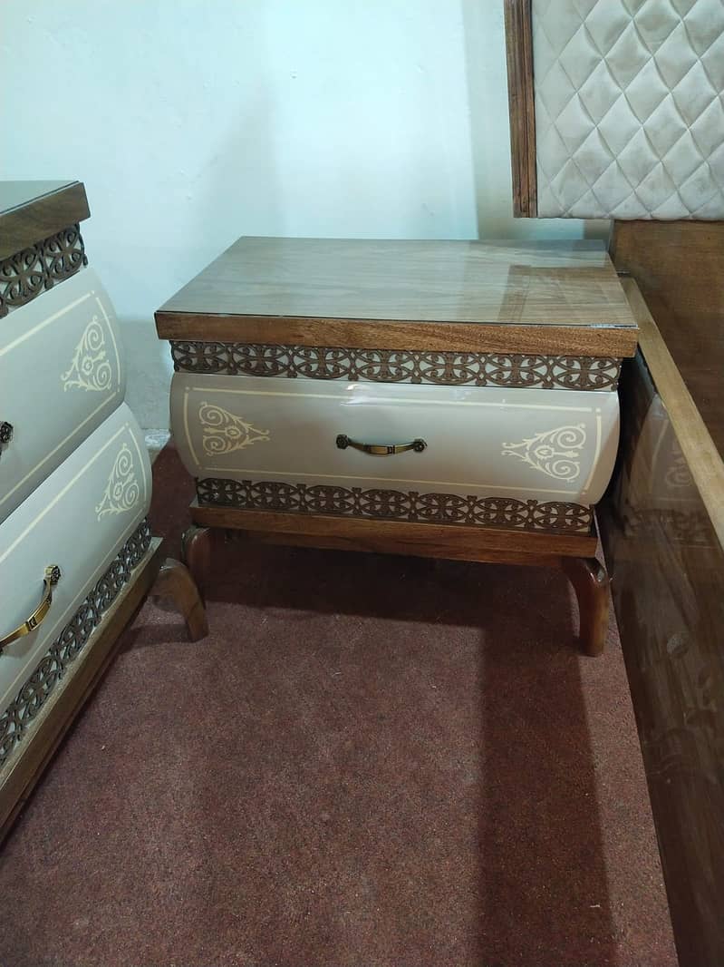 Solid Wooden Bedroom Set 9