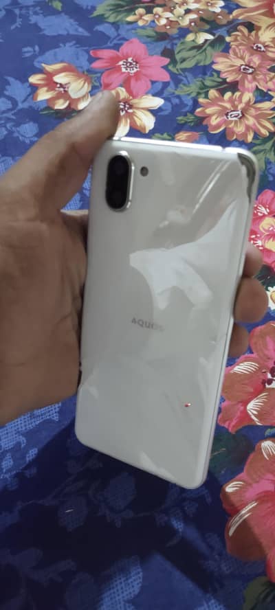 Aquos r3 non pta 4/128