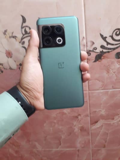 ONEPLUS 10 PRO 5G 12GB RAM 256 GB IN MINT CONDITION 10/10