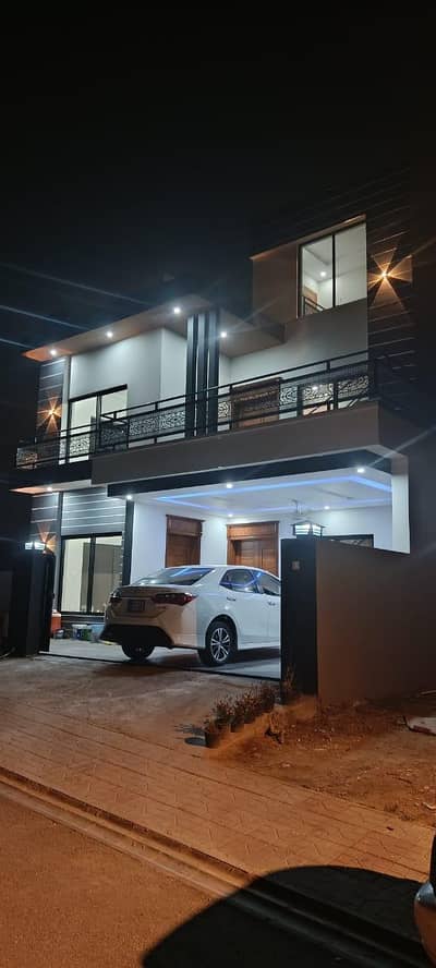 10 Marla new house in DHA 5 Sector D
