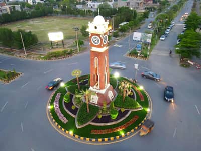 Corner 2 Kanal Plot in Valencia Town on 100 Wide Road