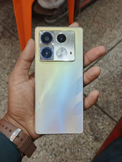 Infinix note 40 (12/256gb)
