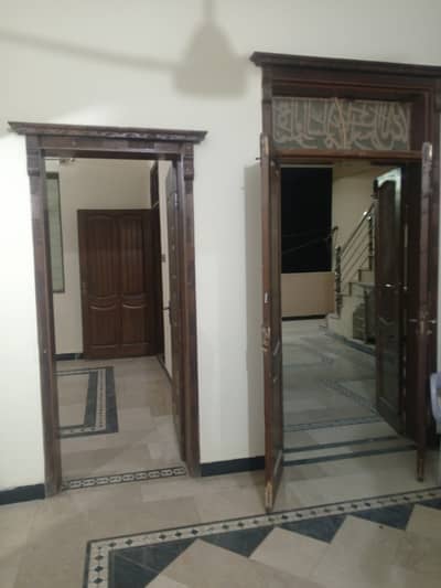 6 Marla first floor availabile for