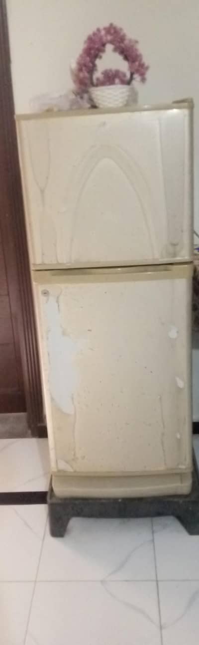 Dawlance Freezer for Sale – Good Condition