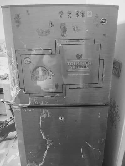 Pel refrigerator without compressor