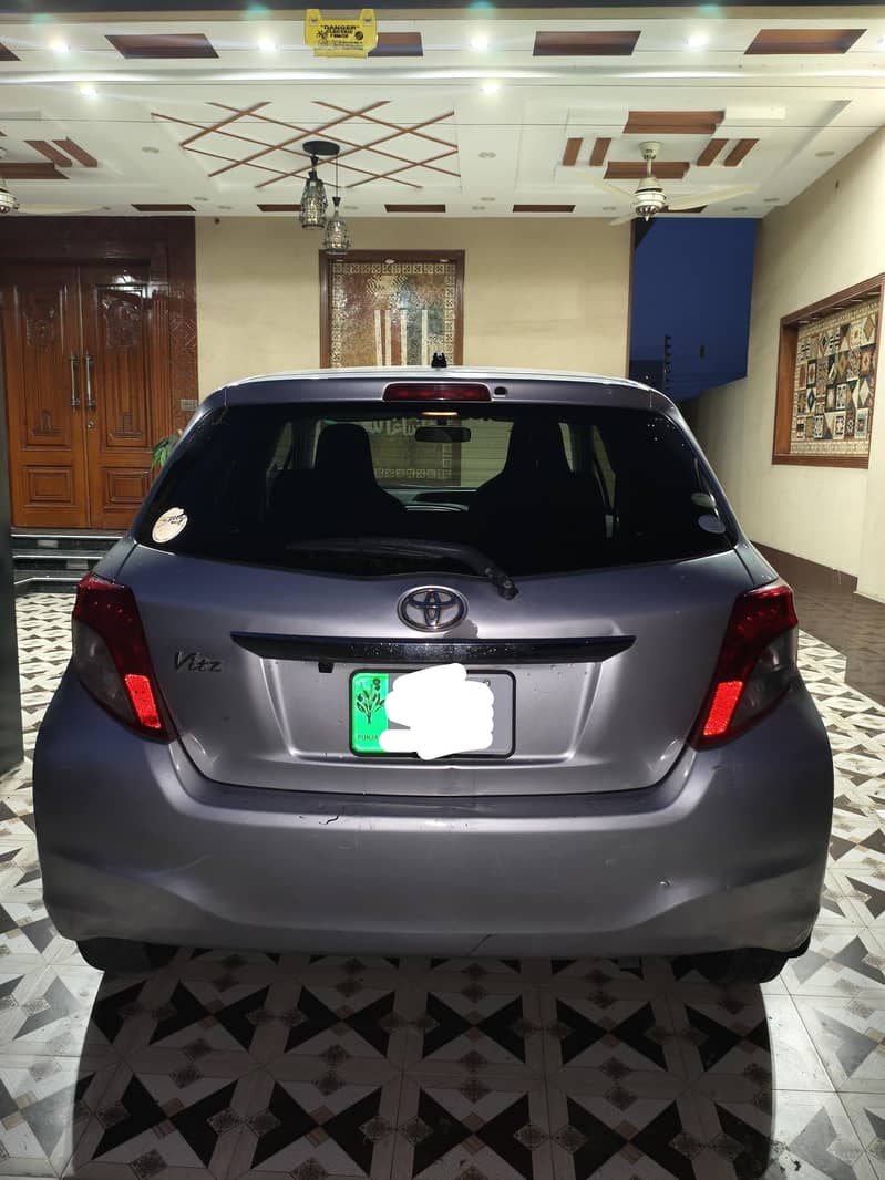 Toyota Vitz 2017/13 1