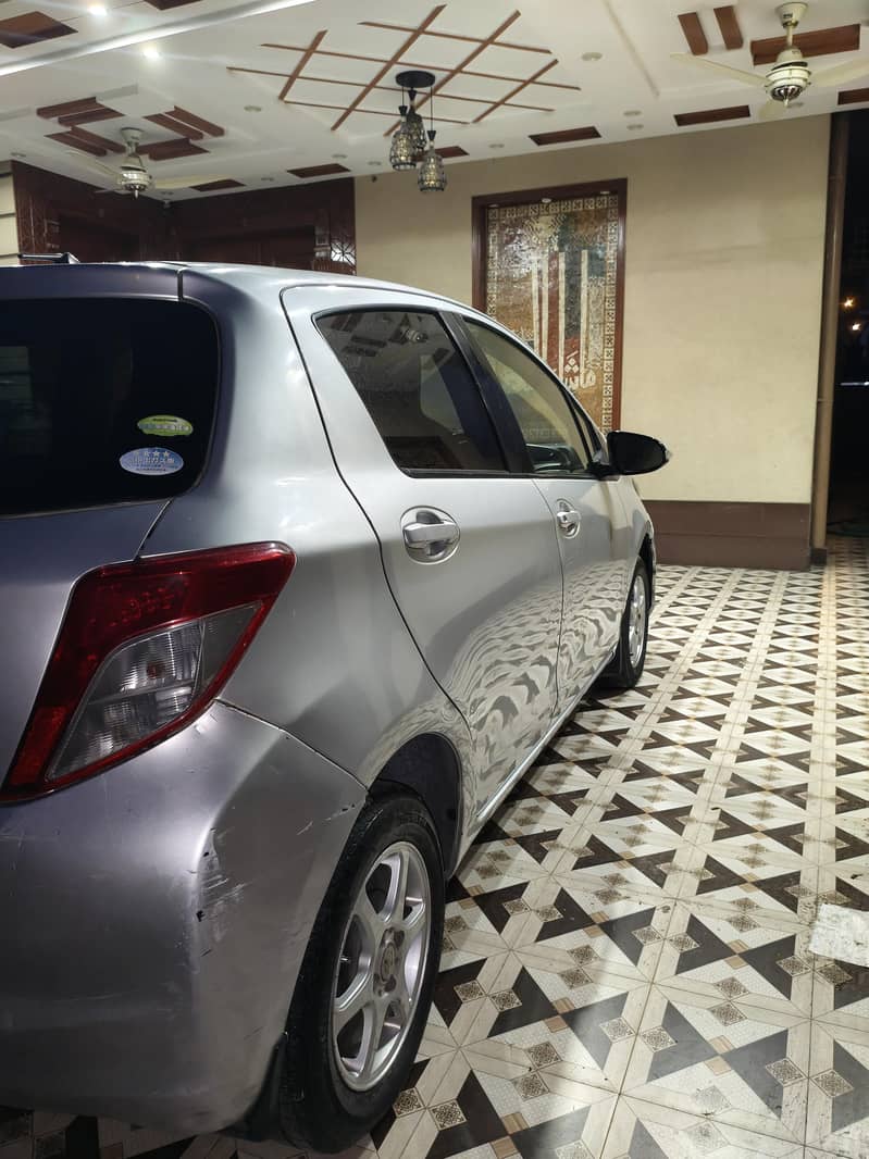Toyota Vitz 2017/13 2