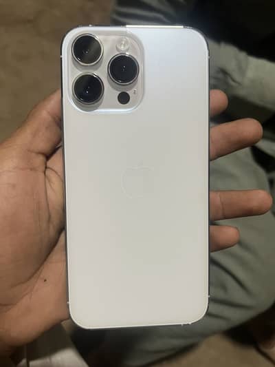 Iphone 14 pro max bettery health 95%