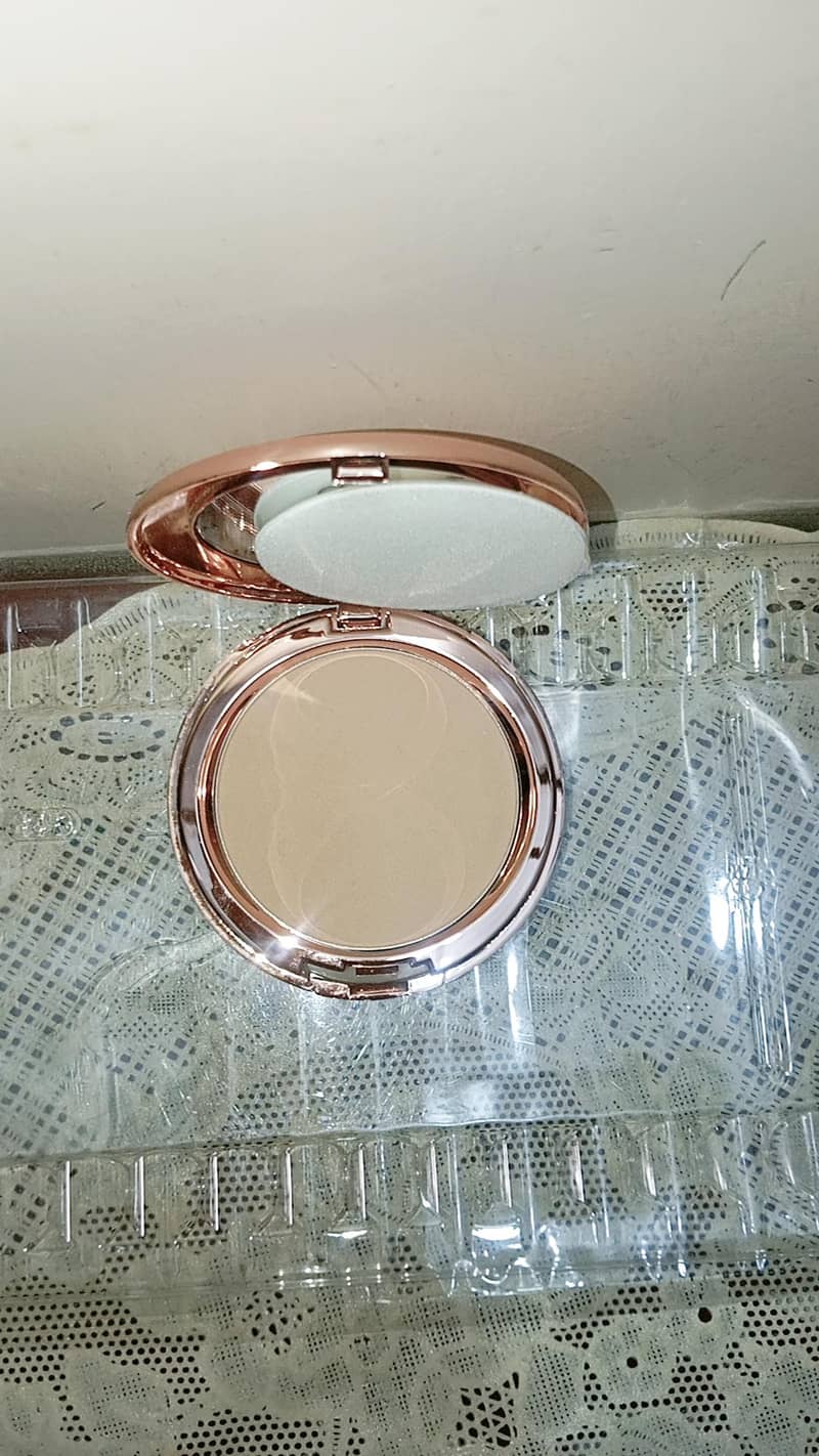 compact face powder 2