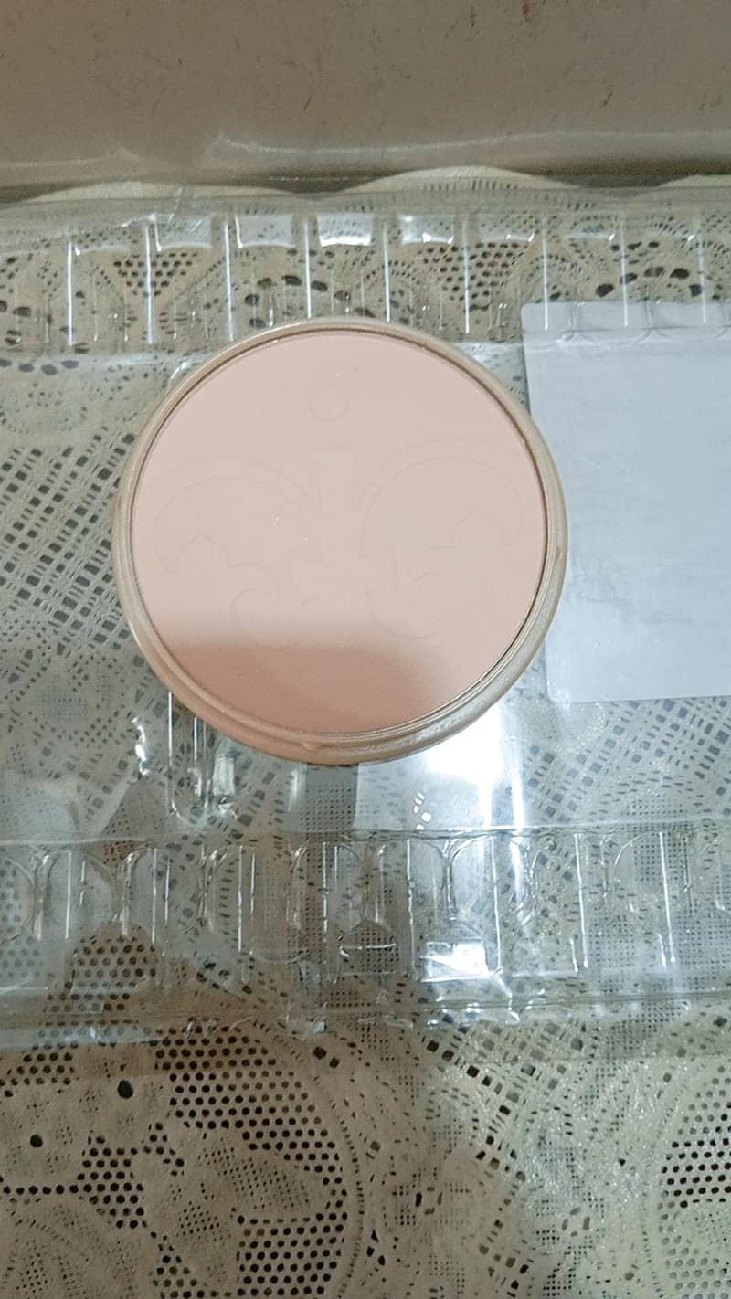 compact face powder 3