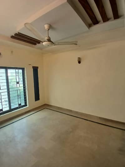 10 Marla Upper Portion For Rent With All Utility Connection's