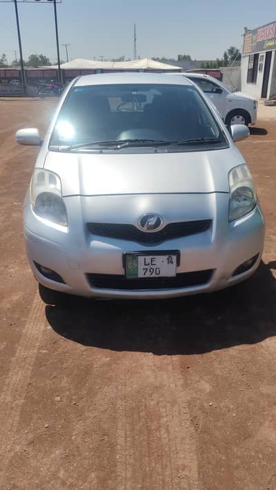 vitz jenioun push button start with 6 air bags