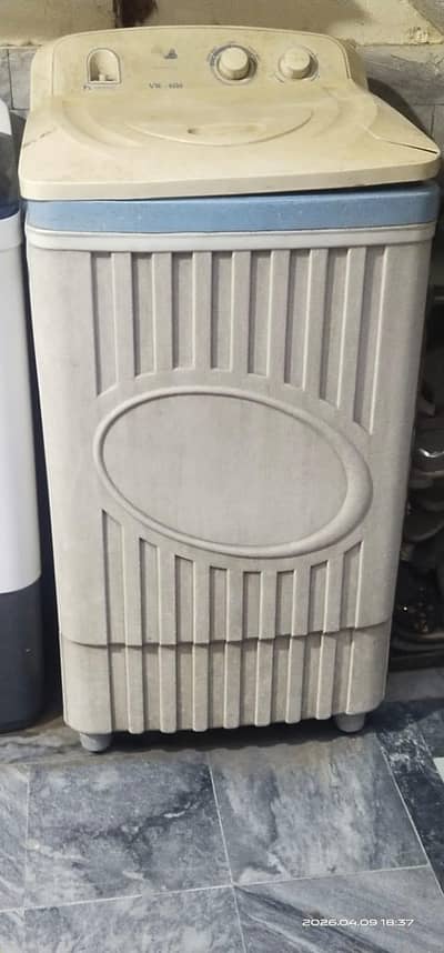 washing clothes machine