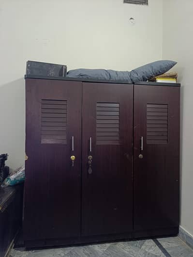 strong safe Almari with strong lock 