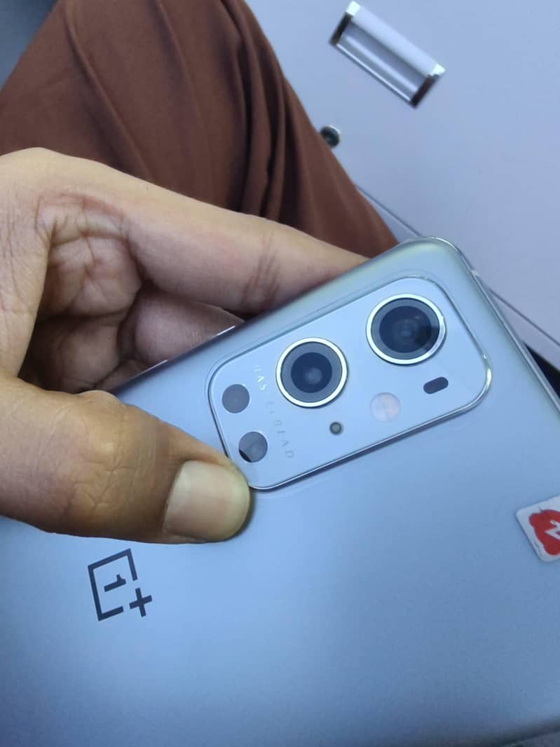 one plus 9pro 10/10 condition 5