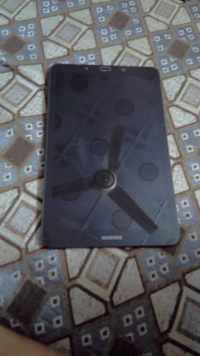 Samsung Galaxy Tab E for sale king 9.5/10 condition