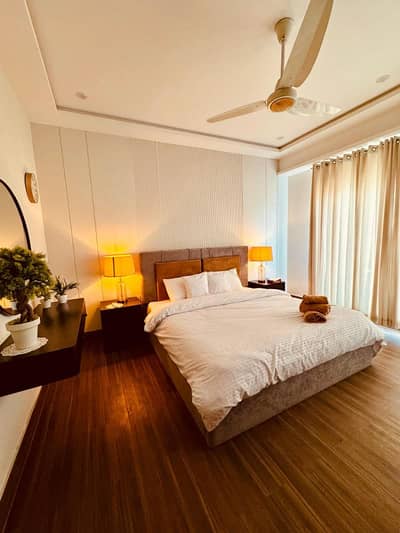 One bedroom apartment per day Avlable Gulbarga green Lslamabad fully furnished