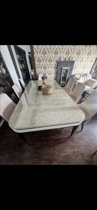 Self made Beautiful and solid Dining Tabel with 8 Dining Chairs