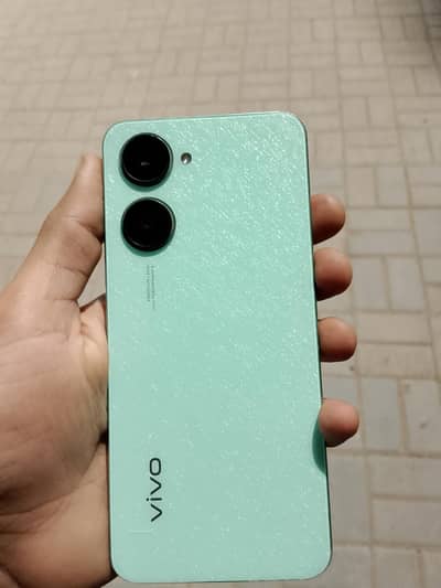 vivo y03 4+4 gb Ram 64 gb rom all ok only set hai box miss hogaya