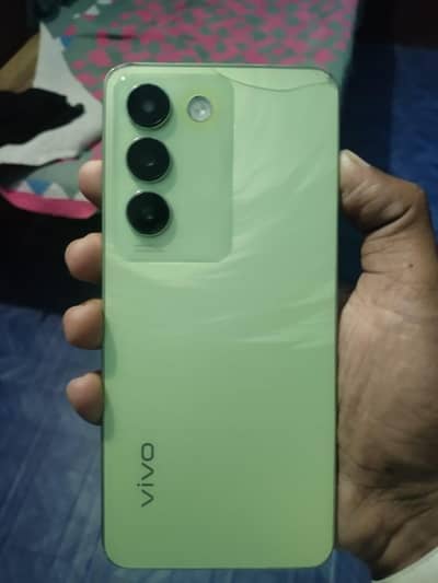 Vivo y100