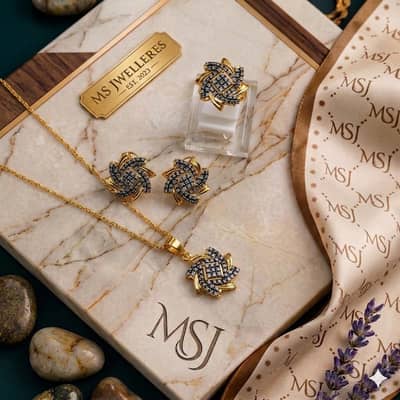 premium 18k Gold Plated Black & White Crystal Floral jewelry set