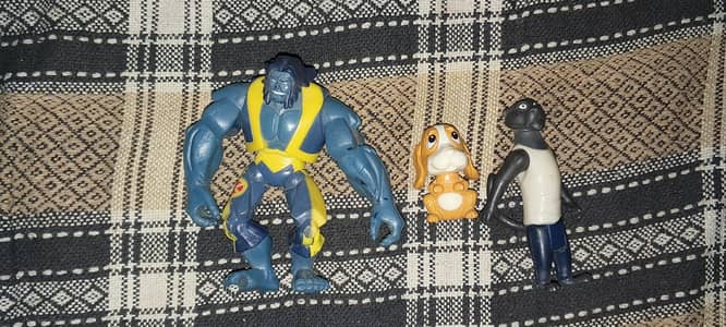 mix toys,action figure, cards and camera