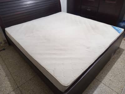 King & Queen Size Mattresses | Spine Supporter | Good Condition