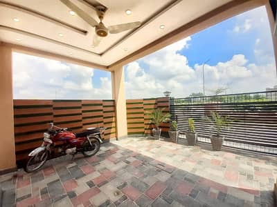 LIKE A BRAND NEW 8 MARLA HOUSE FOR RENT_DHA 9 TOWN