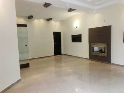 10 MARLA HOUSE FOR RENT _DHA PHASE 4