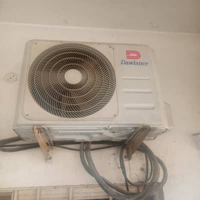 inverter ac for sale heat and cool. . good condition