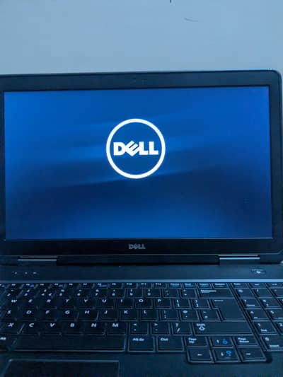 DELL LATITUDE E5540