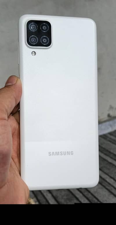 Samsung a12