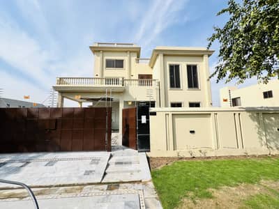 BRAND NEW 1 KANAL LOWER PORTION FOR RENT