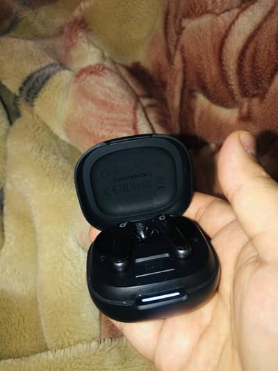 Soundcore P40i  | Adaptive ANC | 60H Battery | Phone Stand Case