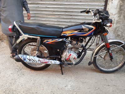 Honda 125 for sell. all dacomint porye ha.