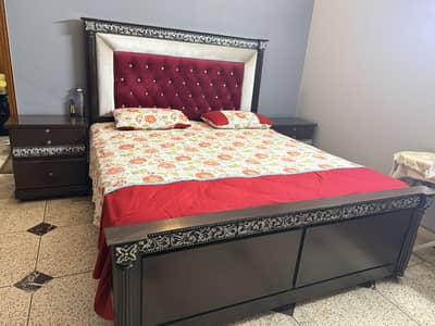 Bed side tables and dressing for sale