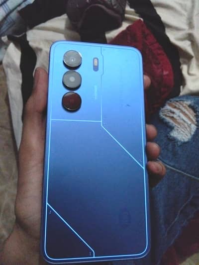 Itel P70. . . 4/128