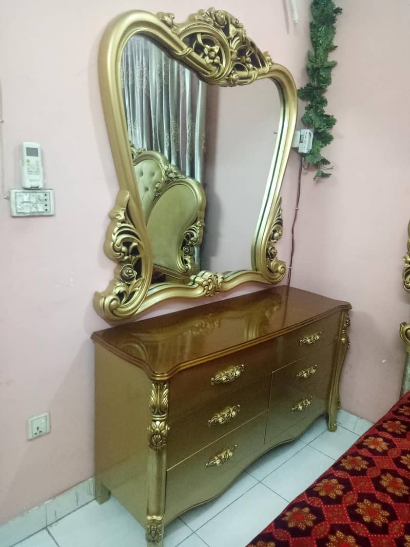 bed set with two side table and dressing 1