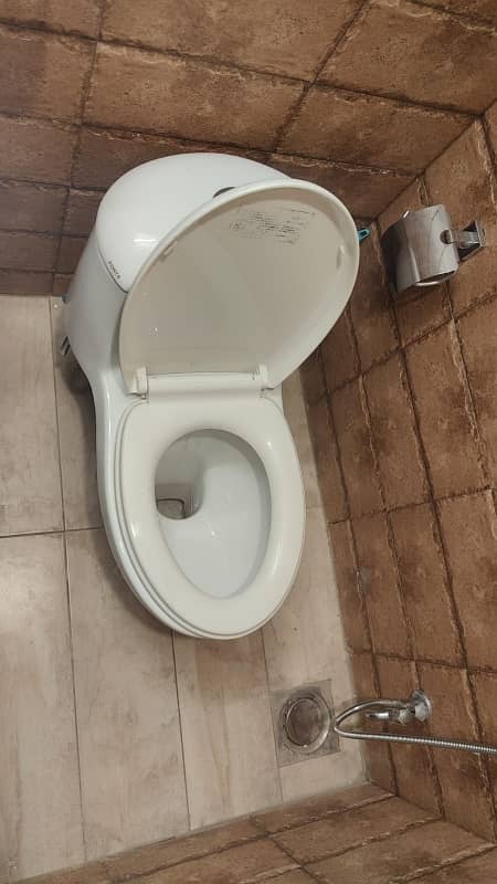 Upper PORTION For RENT 7