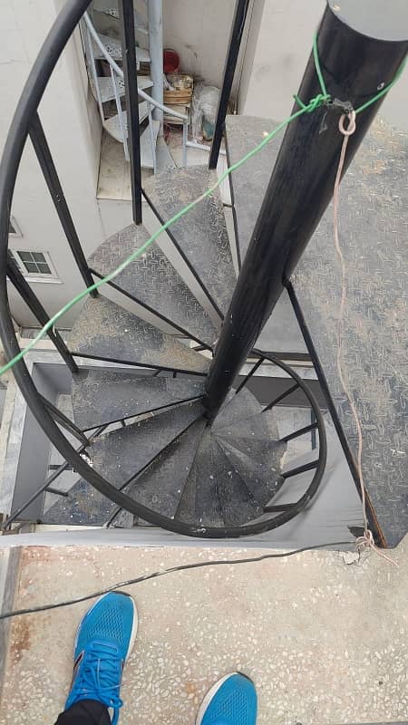 Upper PORTION For RENT 35