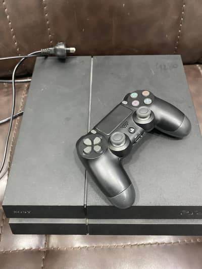 Ps4 with ps plus subscription no box only console and controller