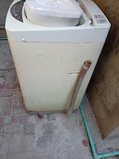 5 year used Digital washing machine